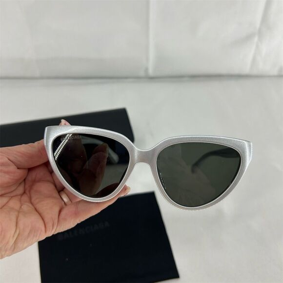 Balenciaga Cat-Eye Silver Sunglasses Luxury Plastic Frame with Case - Picture 10 of 11